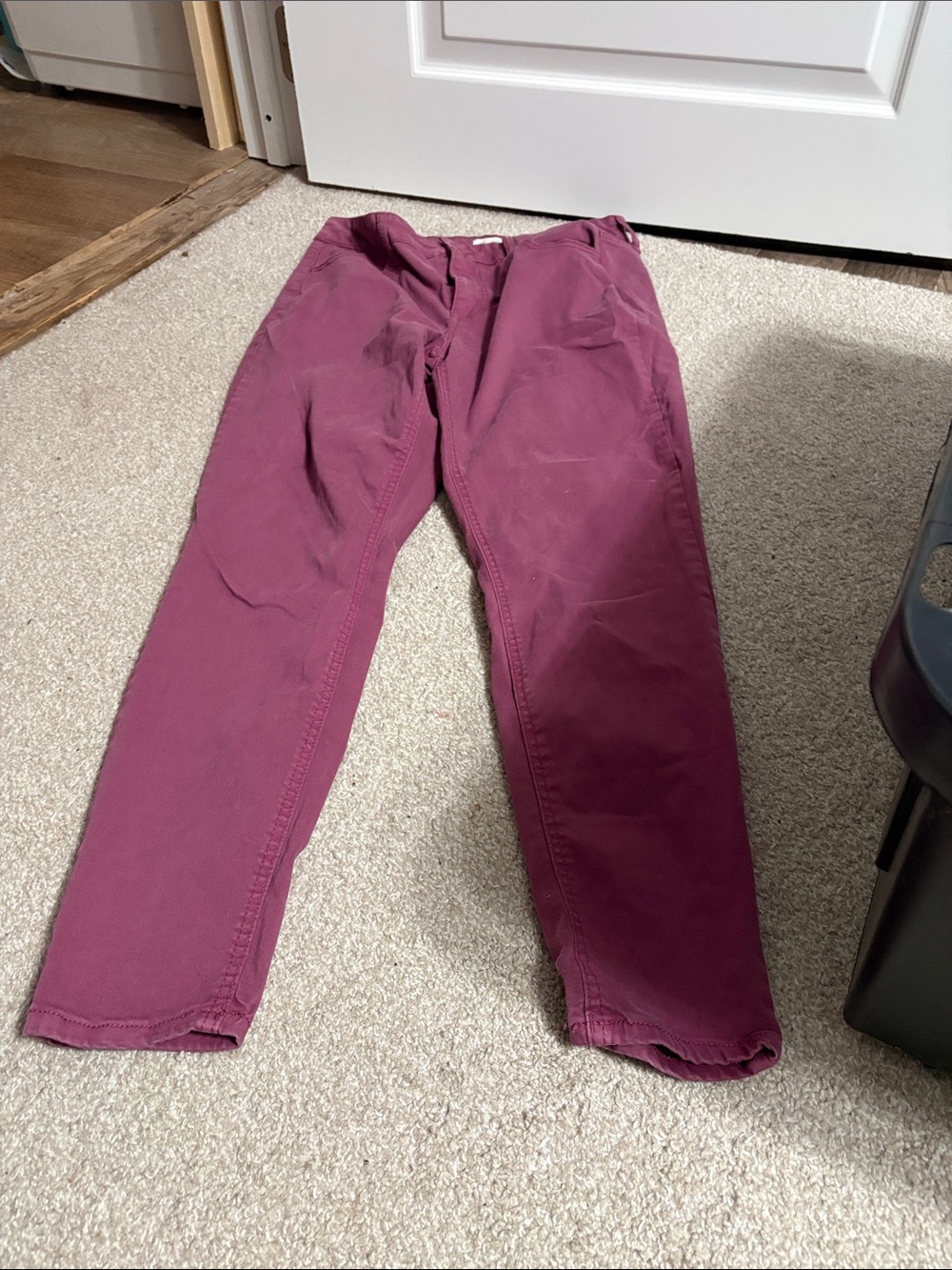 Maurices women’s maroon red jeans